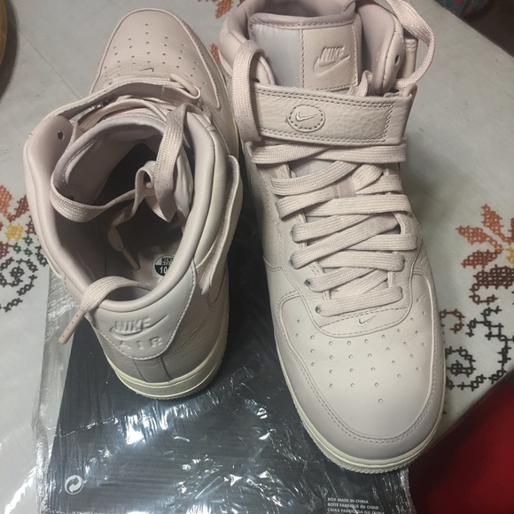 Nike Air Force 1 “Jewel “ swoosh - Picture 3 of 3